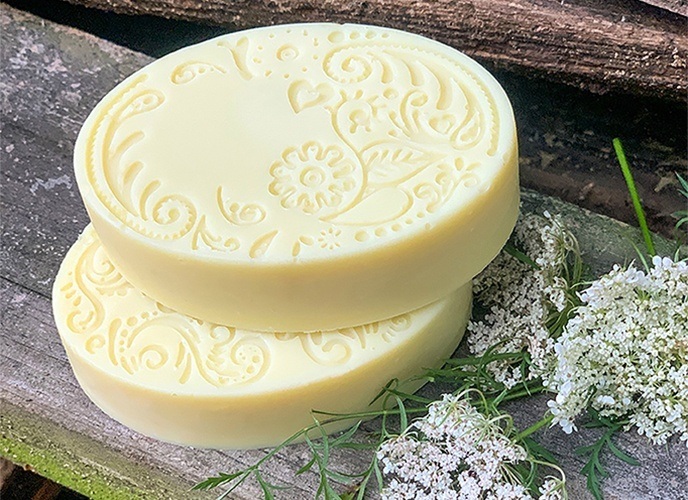 soap with queen annes lace